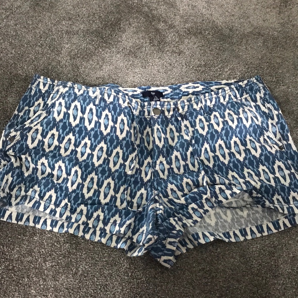Printed linen shorts